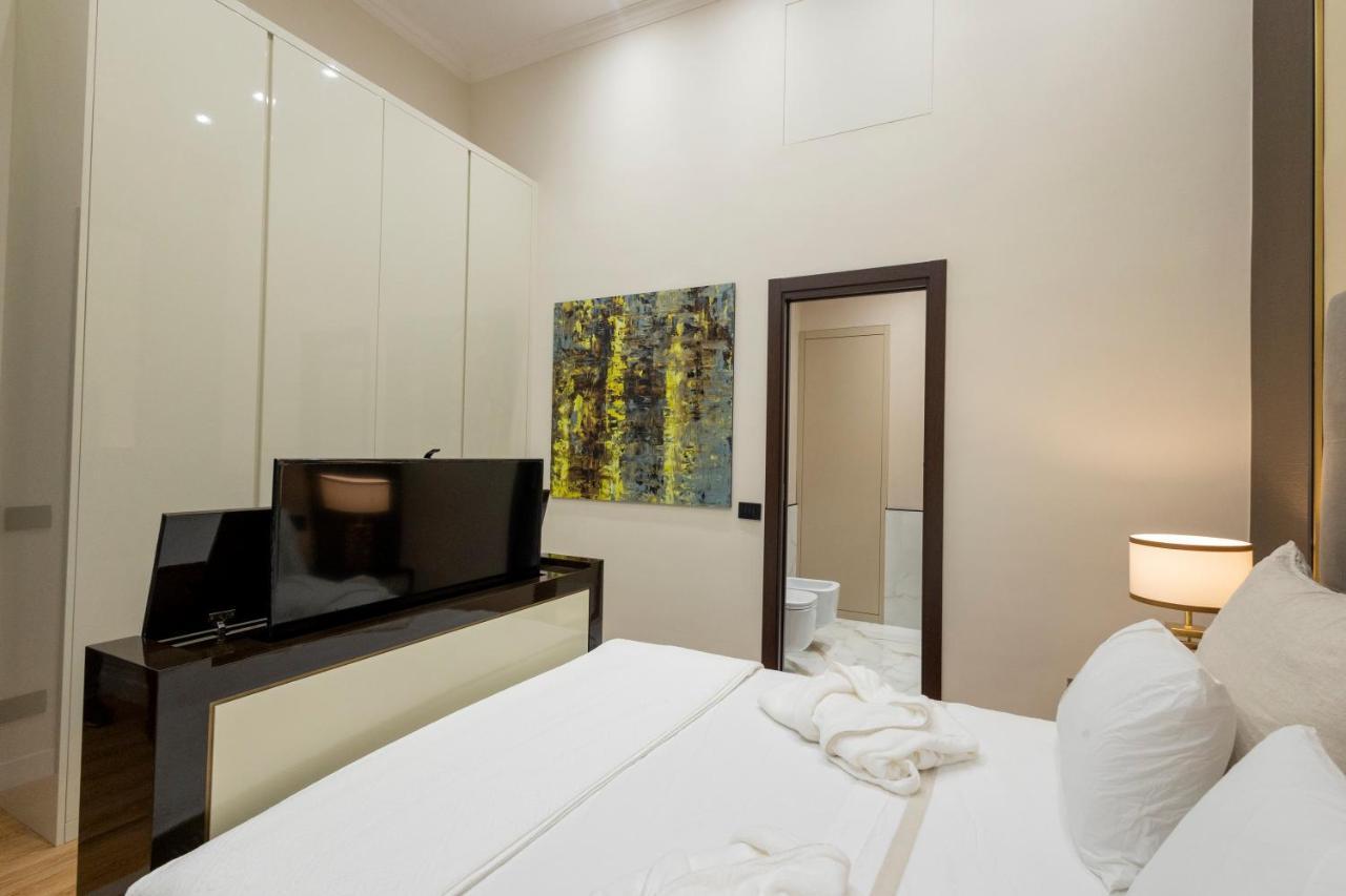 Luxury And Exclusive Bovio Square House Appartement Naples