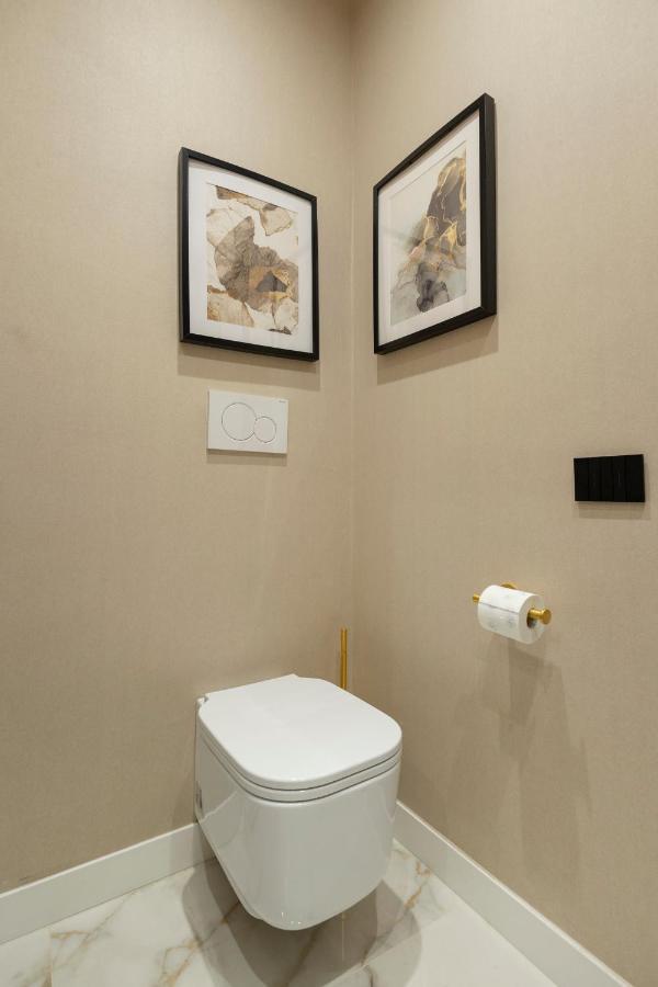 Luxury And Exclusive Bovio Square House Apartamento